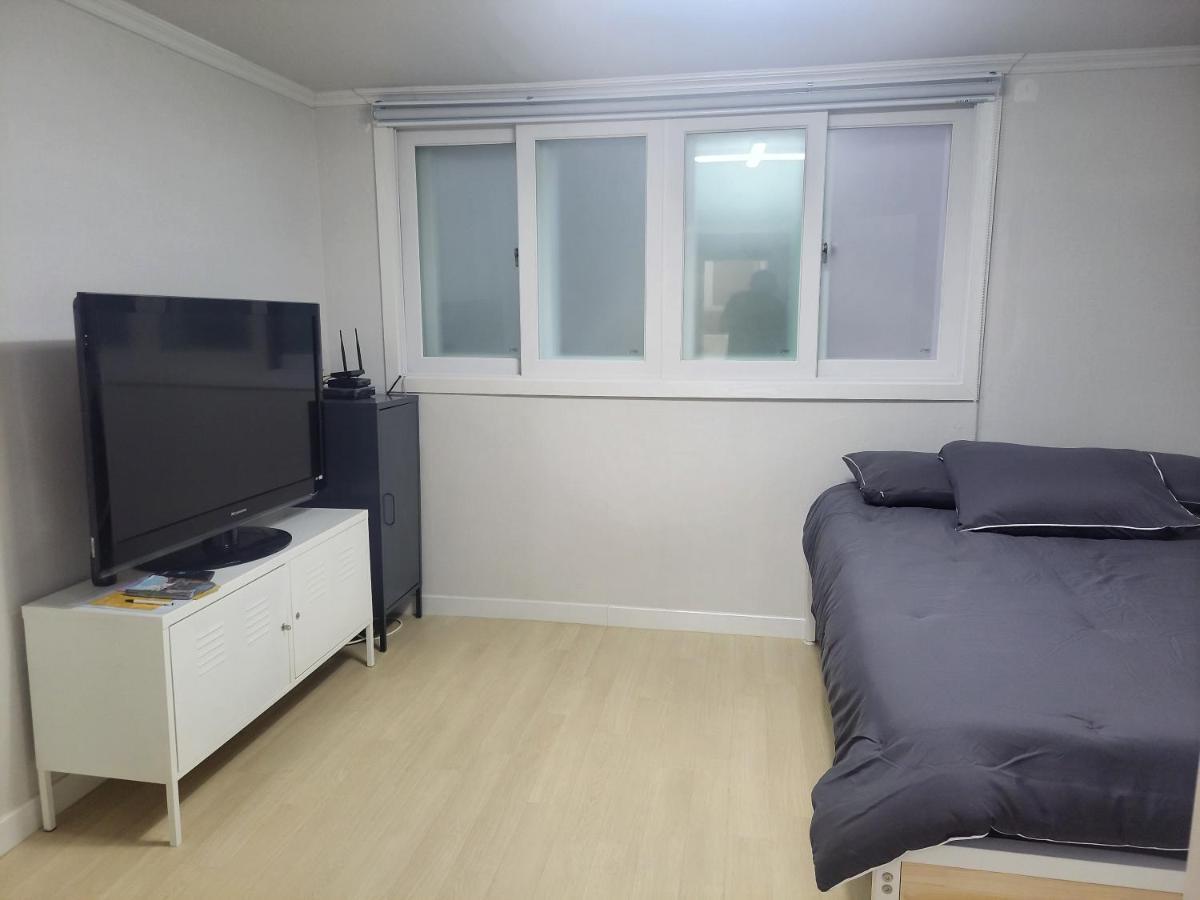 Brand New 2 Bedroom #6 Apartment Seoul
