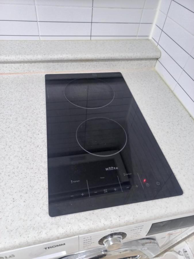 Brand New 2 Bedroom #6 Apartment *