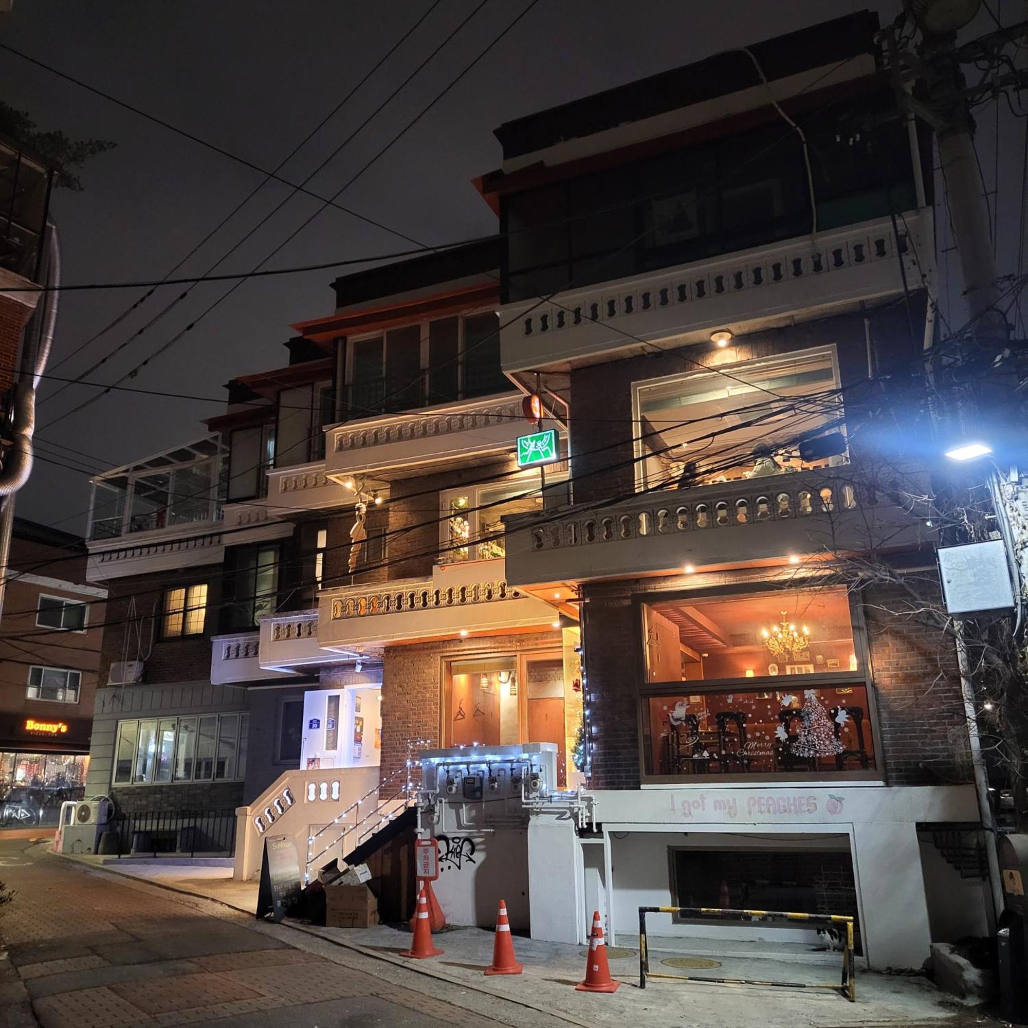 Apartment Brand New 2 Bedroom #6 Seoul