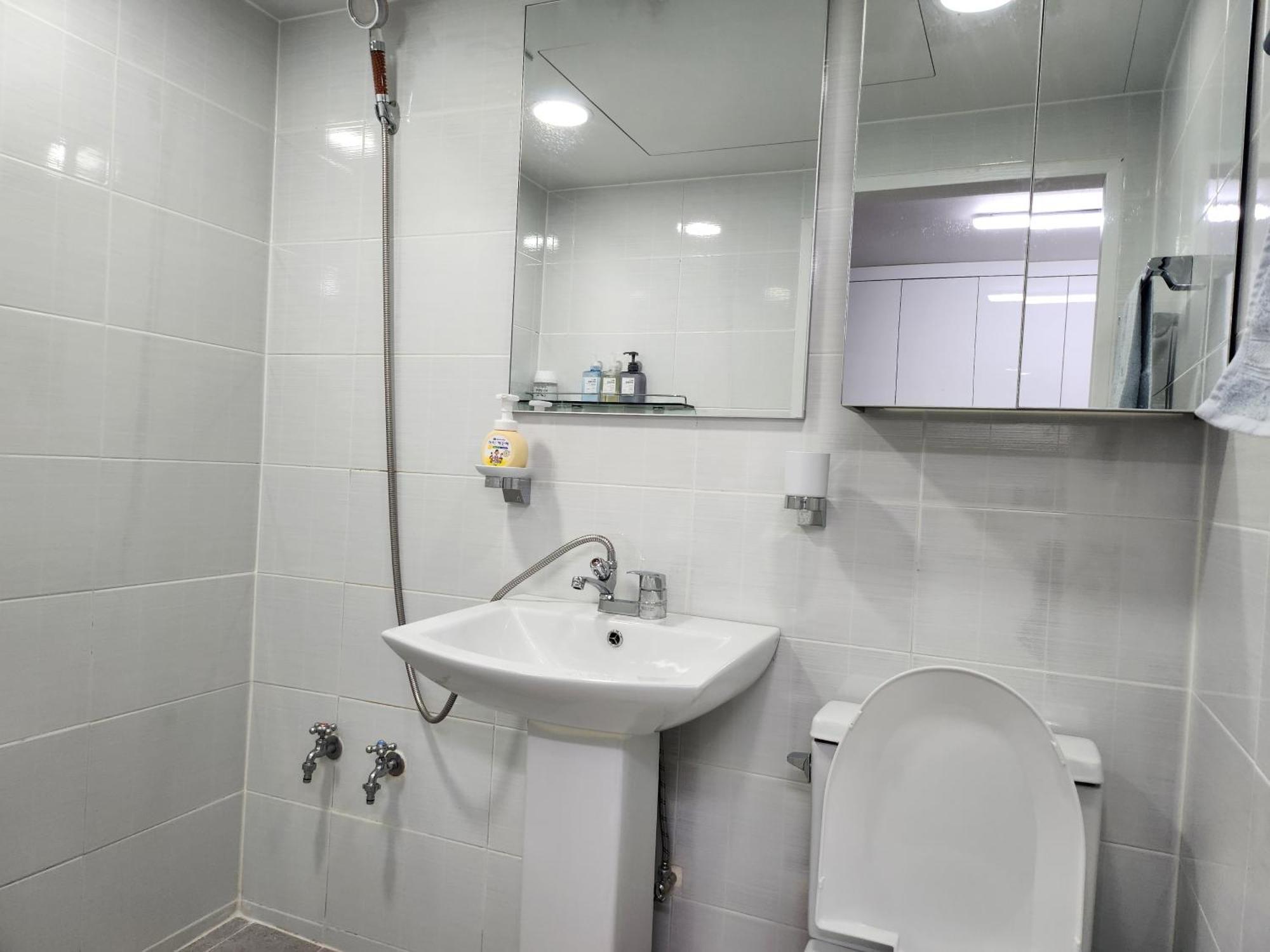 Brand New 2 Bedroom #6 Apartment