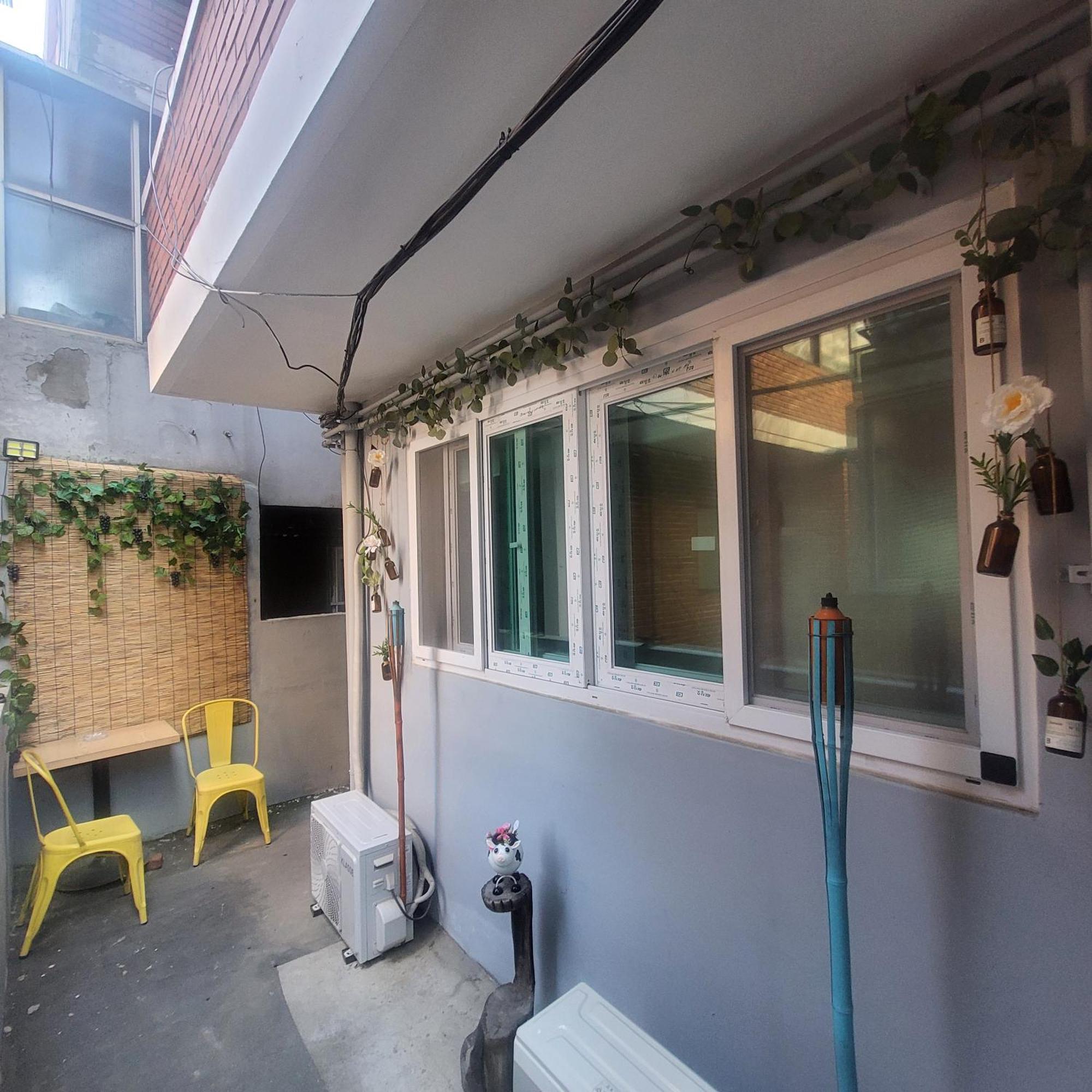 Brand New 2 Bedroom #6 公寓 *
